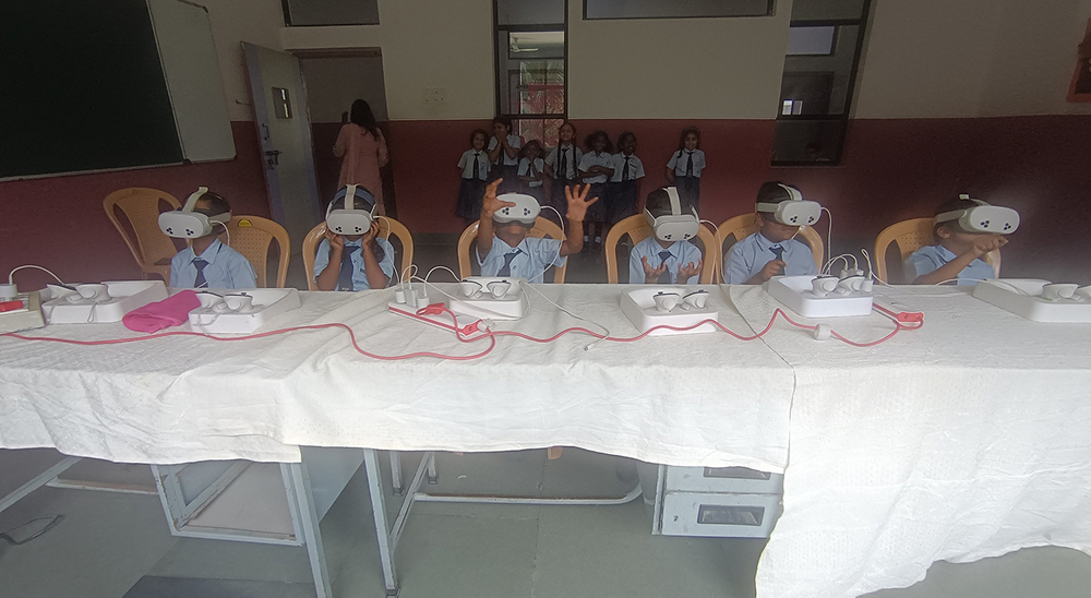 Mystery Dome And VR Show